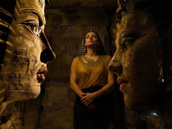 Ancient Egyptian Tomb Reveals Shocking Secret: The Lost Diary of Cleopatra!