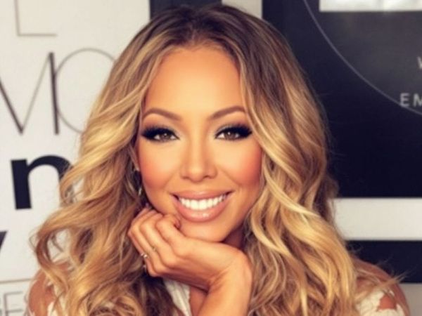 Shocking Discovery: Celebrity Lookalike of Pop Icon Mariah Carey Found!